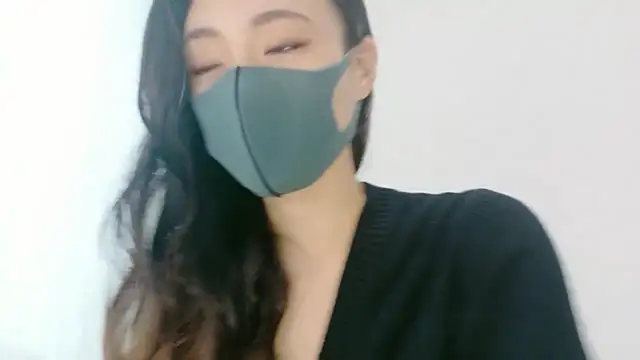 Snapshot of Mary-JP chatting on October 9, 2025, 3:26 am Mary-JP online show from October 9, 2025, 3:26 am