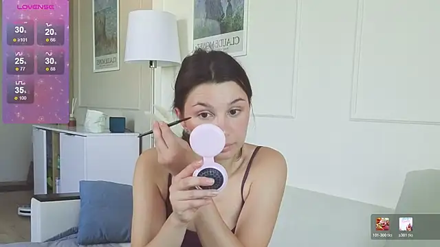KristineEsme online show from July 5, 2026, 4:52 am