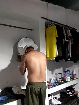 loisadria online show from November 11, 2025, 5:57 pm