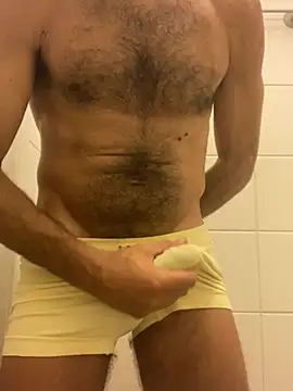 JoaoLenhador online show from February 28, 2025, 6:43 am