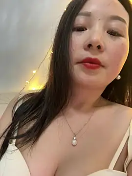 Snapshot of SSSniang- chatting on February 8, 2025, 12:17 pm SSSniang- online show from February 8, 2025, 12:17 pm