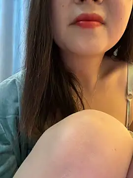 Snapshot of SSSniang- chatting on February 19, 2025, 12:33 pm SSSniang- online show from February 19, 2025, 12:33 pm