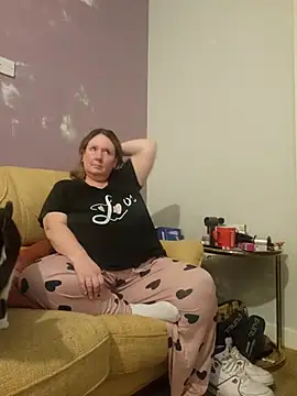 curvy girl71 online show from March 10, 2025, 6:56 pm