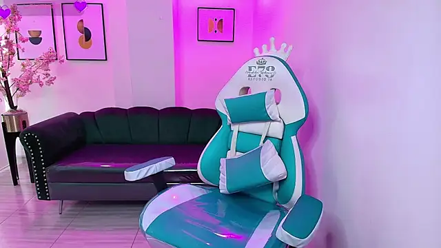 Snapshot of Arianna_sweeet chatting on September 25, 2025, 3:43 am Arianna sweeet online show from September 25, 2025, 3:43 am