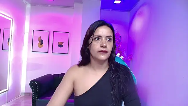 Arianna sweeet online show from May 10, 2026, 4:17 am