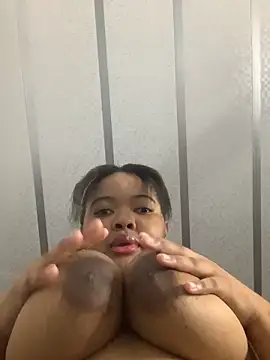 Snapshot of sexytinashe21 chatting on November 11, 2025, 9:04 pm sexytinashe21 online show from November 11, 2025, 9:04 pm