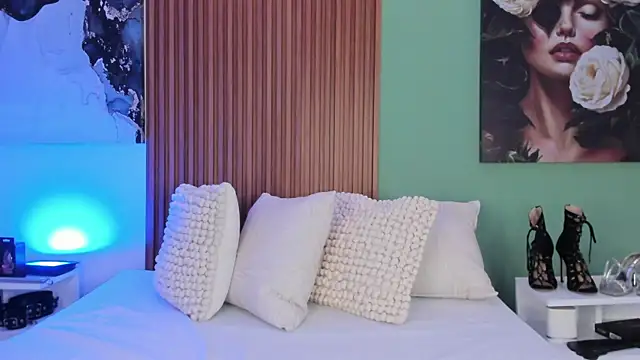 KimStone1 online show from March 12, 2025, 1:30 pm