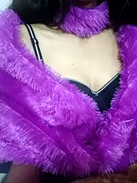 Snapshot of sexysia77 chatting on January 15, 2025, 5:08 am sexysia77 online show from January 15, 2025, 5:08 am