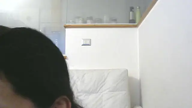 amabel zambrano online show from January 28, 2025, 8:47 am