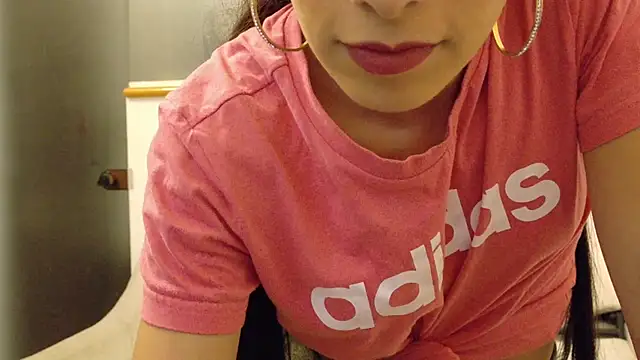 amabel zambrano online show from March 13, 2025, 8:48 am