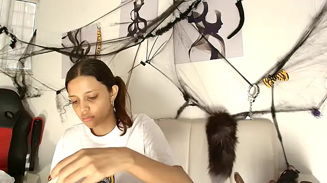 Snapshot of nicole_lara chatting on October 24, 2025, 8:27 pm nicole lara online show from October 24, 2025, 8:27 pm