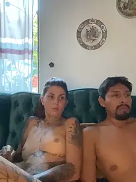 Snapshot of Izy_cute_ chatting on October 10, 2025, 11:04 pm Izy cute online show from October 10, 2025, 11:04 pm