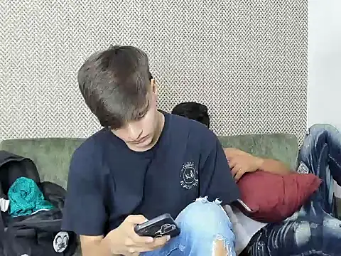 jhoseth sexxx18 online show from January 16, 2025, 1:58 pm