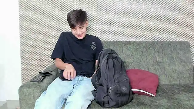 jhoseth sexxx18 online show from March 12, 2025, 6:44 pm