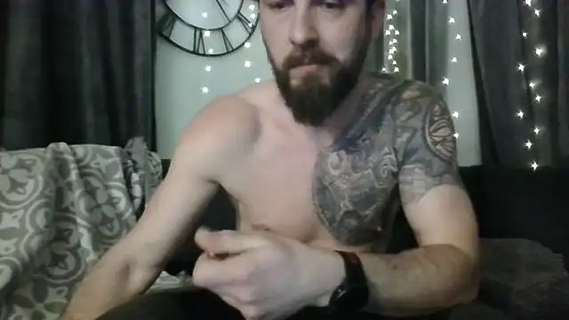 Snapshot of realdilf chatting on February 15, 2026, 7:43 pm realdilf online show from February 15, 2026, 7:43 pm