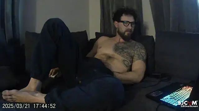 Snapshot of realdilf chatting on March 21, 2026, 4:43 pm realdilf online show from March 21, 2026, 4:43 pm