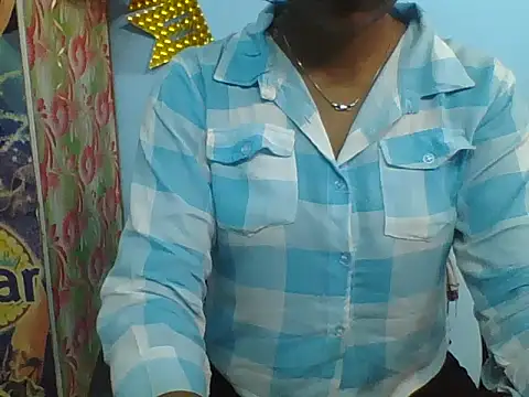 Snapshot of Barbie_183 chatting on February 21, 2026, 5:52 am Barbie 183 online show from February 21, 2026, 5:52 am