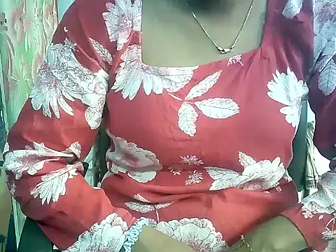 Snapshot of Barbie_183 chatting on February 25, 2026, 5:39 am Barbie 183 online show from February 25, 2026, 5:39 am