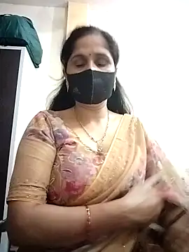 Snapshot of priyancyfun chatting on April 14, 2026, 4:35 pm priyancyfun online show from April 14, 2026, 4:35 pm