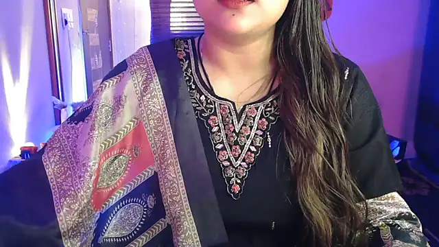 Snapshot of Mitikaa chatting on March 15, 2026, 1:06 pm Mitikaa online show from March 15, 2026, 1:06 pm