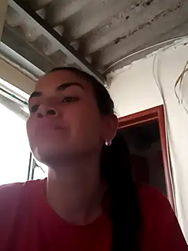 blue and whithe online show from April 1, 2026, 7:33 pm