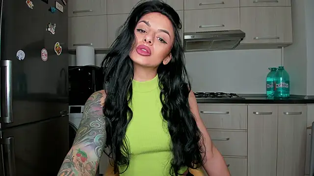 NNNoire online show from February 7, 2025, 3:08 pm