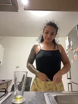 NNNoire online show from October 24, 2025, 4:47 pm