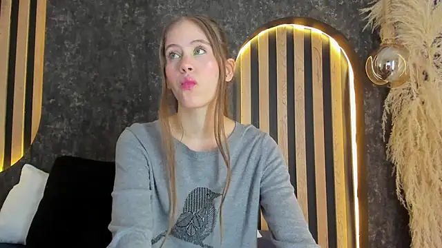 sara  jones gh online show from February 2, 2025, 7:04 pm