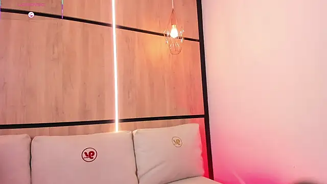 Snapshot of ashlyn_parker chatting on September 23, 2025, 7:39 pm ashlyn parker online show from September 23, 2025, 7:39 pm