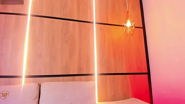 Snapshot of ashlyn_parker chatting on September 27, 2025, 8:14 pm ashlyn parker online show from September 27, 2025, 8:14 pm