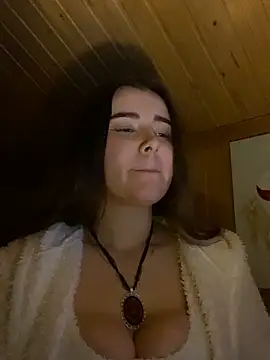 mewKate online show from April 25, 2026, 7:22 pm