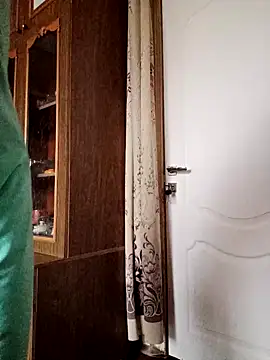 Snapshot of Calibers2932 chatting on October 9, 2025, 7:17 am Calibers2932 online show from October 9, 2025, 7:17 am