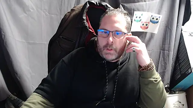 Snapshot of Streamlove77 chatting on January 12, 2025, 1:37 pm Streamlove77 online show from January 12, 2025, 1:37 pm