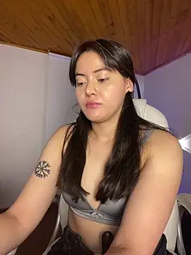 Camila pinkk online show from December 19, 2025, 4:03 pm