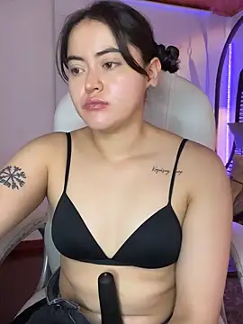 Camila pinkk online show from June 13, 2026, 4:16 pm