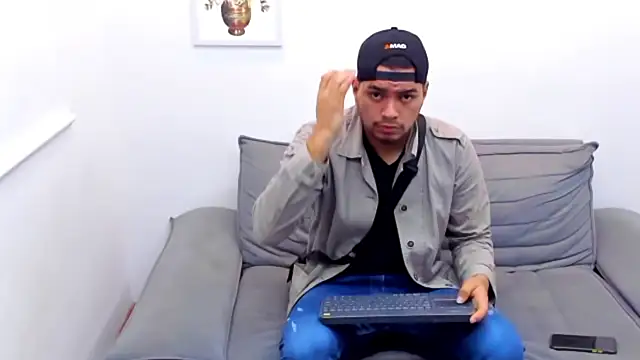 EnriquevillaF online show from January 13, 2025, 4:39 am