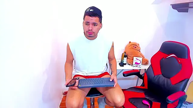 EnriquevillaF online show from February 5, 2025, 2:48 pm