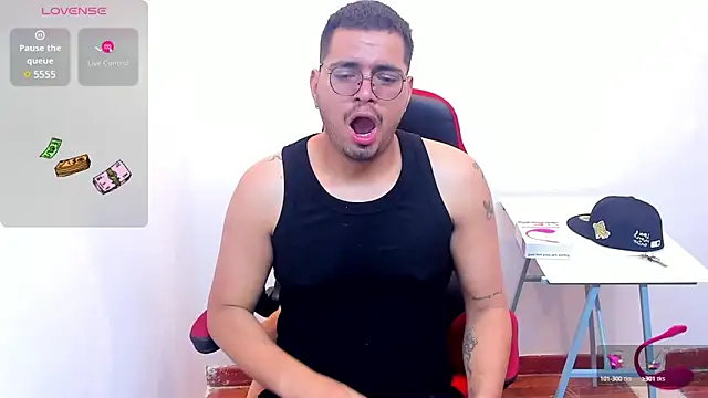 EnriquevillaF online show from February 6, 2025, 2:04 pm