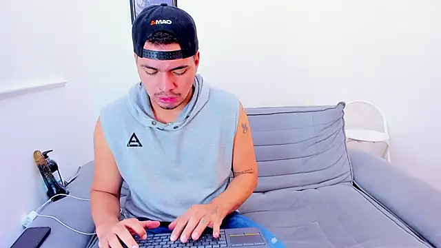 EnriquevillaF online show from February 13, 2025, 12:32 pm