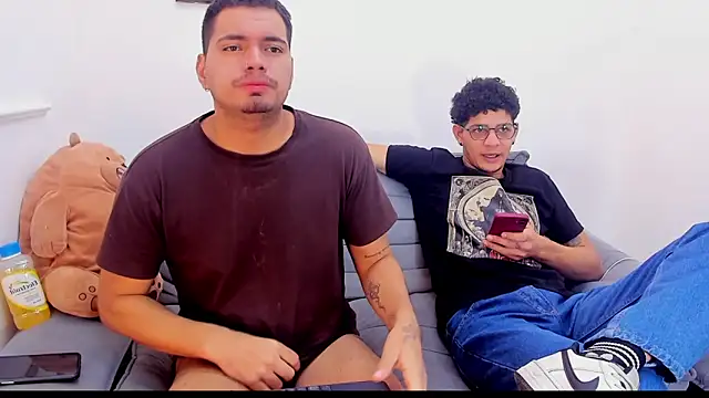 EnriquevillaF online show from February 15, 2025, 1:05 pm