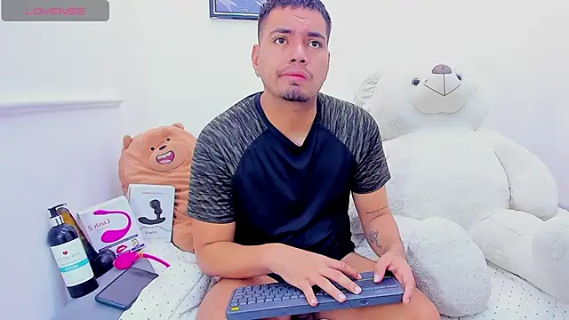 EnriquevillaF online show from February 22, 2025, 1:35 pm