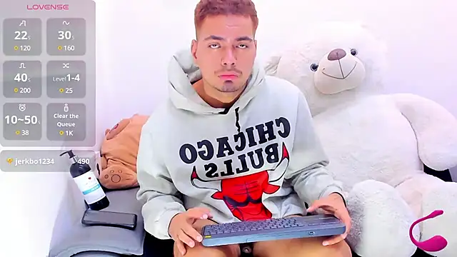 EnriquevillaF online show from March 12, 2025, 4:24 pm