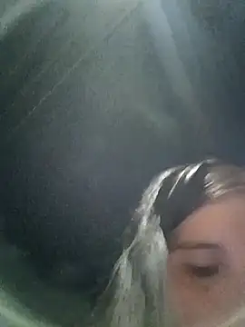 the queen of street online show from November 19, 2025, 2:33 am