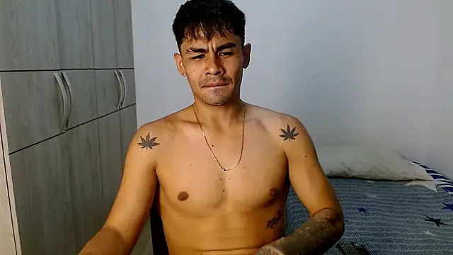 lonelydick2002 online show from November 5, 2025, 4:45 am