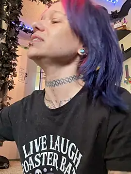 trashbrat online show from May 12, 2026, 8:17 pm