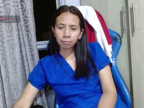Danielagomez33 online show from July 19, 2026, 12:47 am