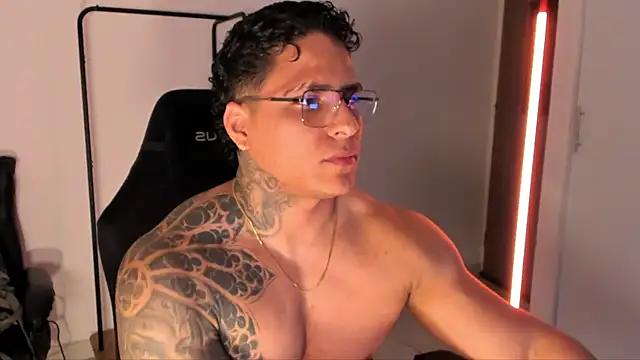 Maximoscott online show from November 23, 2025, 11:59 pm