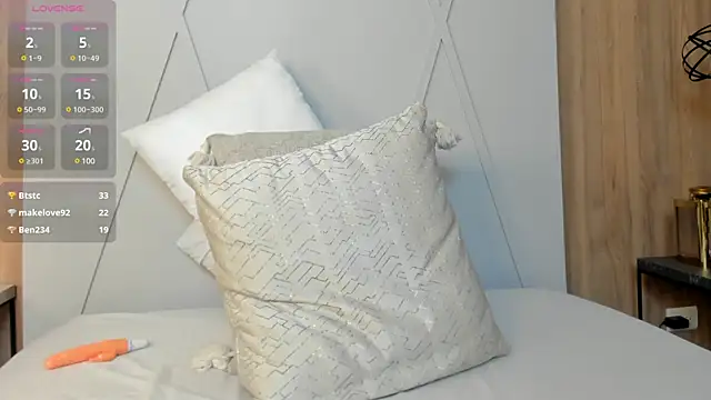 Snapshot of Blue_Angell chatting on January 11, 2025, 7:49 pm Blue Angell online show from January 11, 2025, 7:49 pm