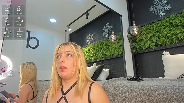 Snapshot of Blue_Angell chatting on March 14, 2025, 2:53 am Blue Angell online show from March 14, 2025, 2:53 am