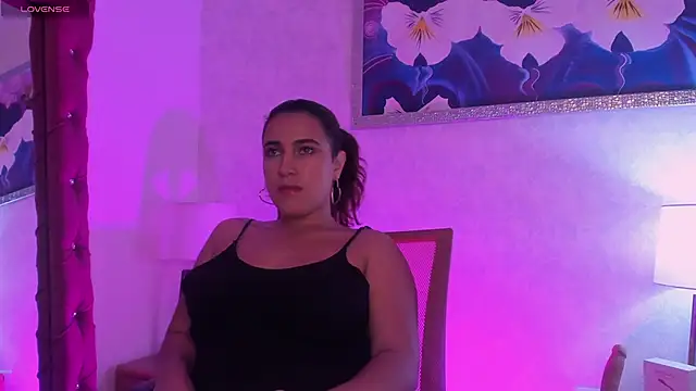 VeronicaOlson  online show from January 19, 2025, 1:32 am